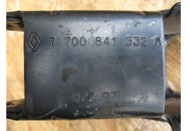 Кронштейн кпп Renault Megane, Scenic 1.6 8V, 7700841332